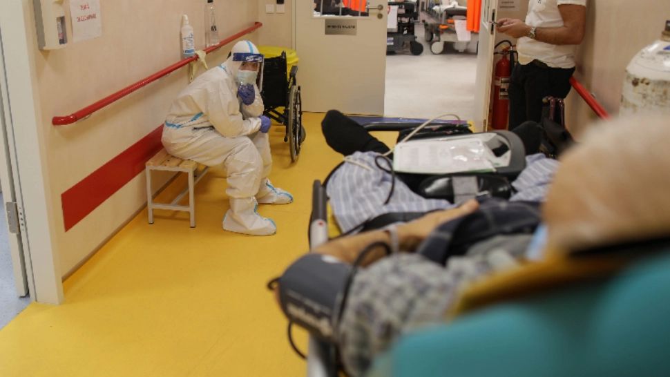 Manager Spitalul Universitar din Capitală, avertisment sumbru: Creștere alarmantă a numărului de decese Covid. Bolnavii, tratați pe holuri la Urgență