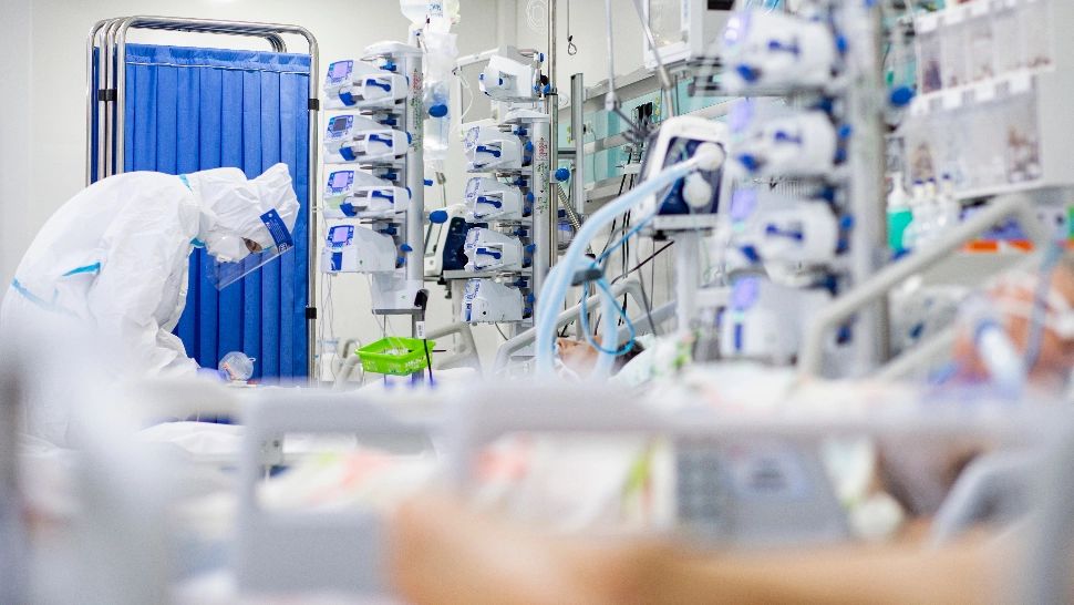 Doar UN pat liber la ATI în toată România! Pacienții în stare gravă sunt expuși unui risc major