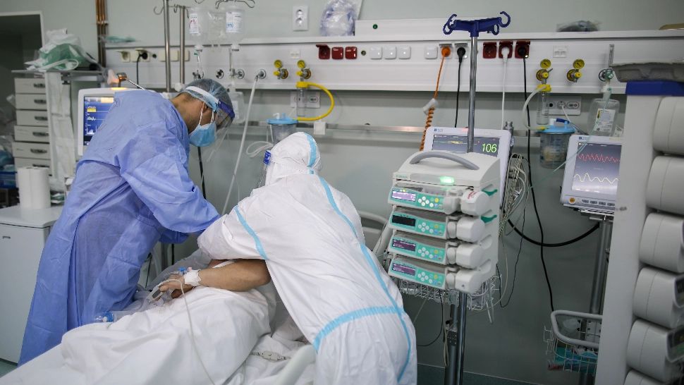 BILANȚ coronavirus 7 noiembrie: Aproape 18.500 de români internați în spitale - 263 de DECESE în ultimele 24 de ore - Secțiile ATI, pline până la refuz
