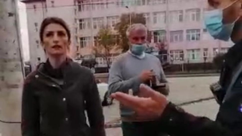 Scandal URIAȘ la o școală din Rovinari după ce un elev de 7 ani elev a fost răpit de propria bunică: Tatăl face acuzații DURE