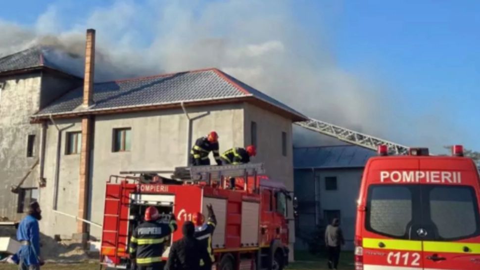Incendiu uriaș la o mănăstire din Agigea, pus INTENȚIONAT! Cine este PIROMANUL și de ce a recurs la acest gest