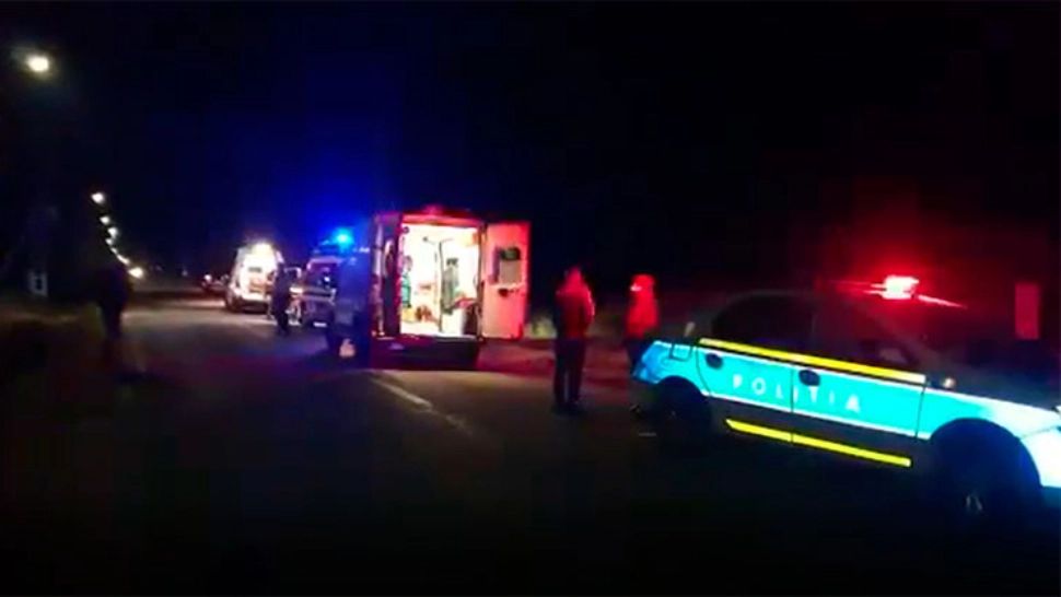 VIDEO | Un copil de 10 ani și mama sa, spulberați de o mașină, în Gorj. Femeia se afla în cărucior cu rotile 
