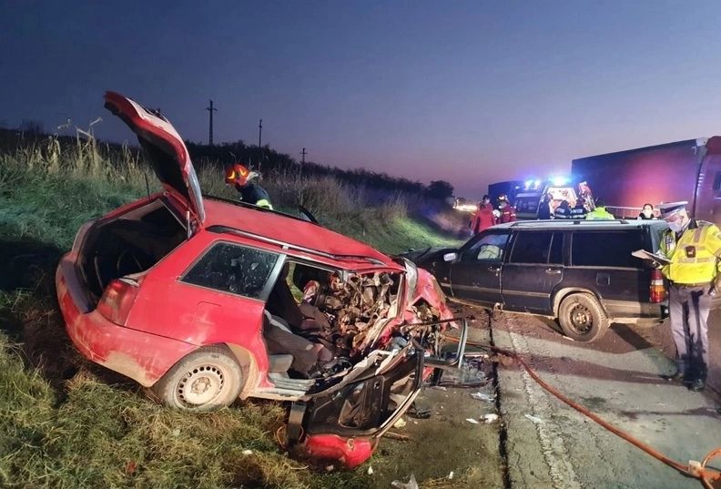 Doi morți într-un accident produs în Sălaj, un copil a ajuns la spital