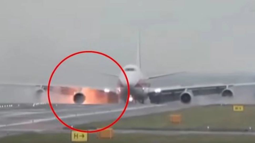 VIDEO - Accident aviatic - O aeronavă a luat foc, în zbor - Cum a reușit să aterizeze