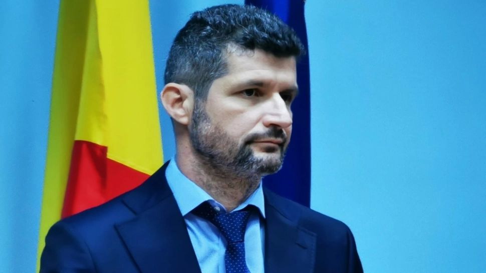 Prefectul județului Prahova și doi angajați ai Prefecturii, confirmați cu COVID-19! Toți se află în IZOLARE