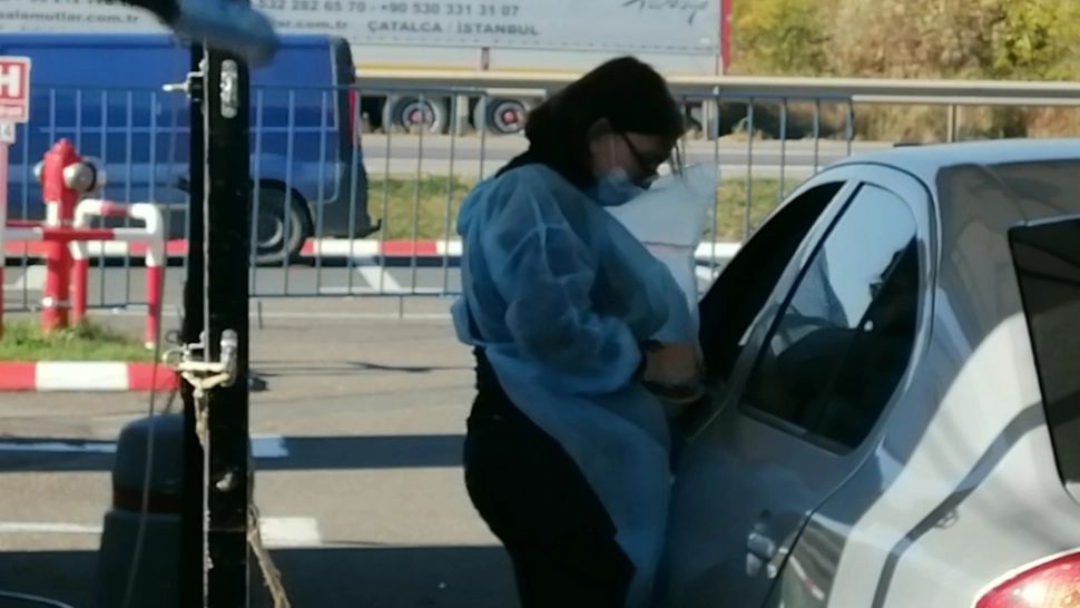 FOTO + VIDEO | Explozia de infectări i-a speriat pe cetățeni. Aglomerație la centrele de vaccinare din Brăila