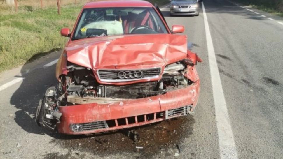 Şoferiţă de 34 de ani şi fiicele sale minore, rănite într-un accident, în Buzău