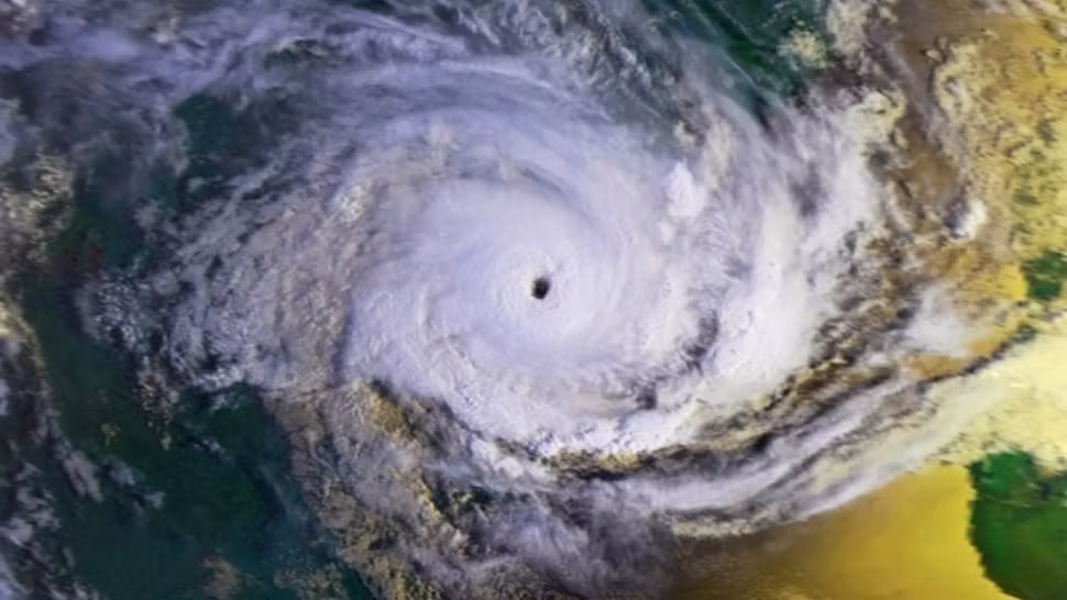 România, lovită de un CICLON puternic: temperaturile scad dramatic. Zonele lovite de ploi 