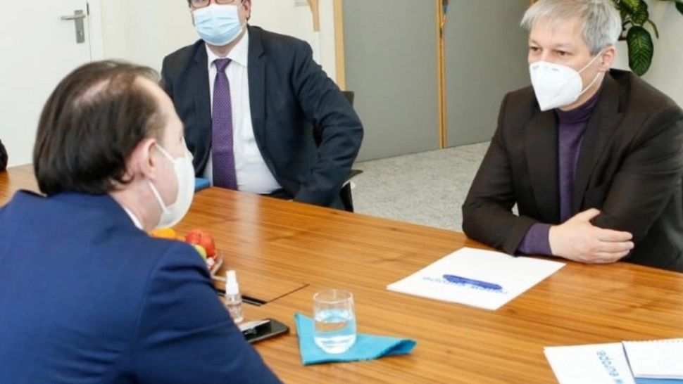 18:00 Birourile Permanente ale Parlamentului stabilesc programul procedurilor de învestire a cabinetului Cioloș