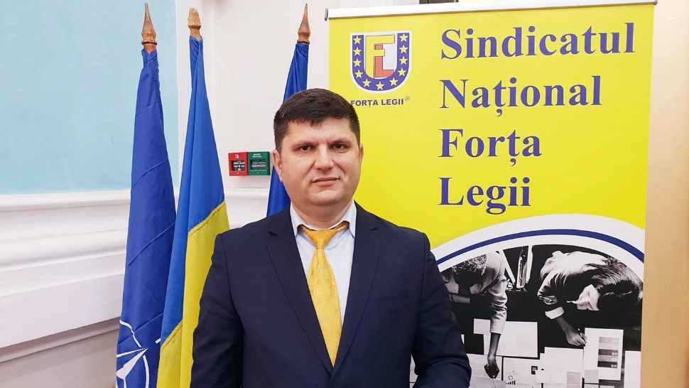 Ringo Dămureanu, AUR: „E ca un joc de copii. Ne prefacem că guvernăm. Poporul percepe acest râs de politică”