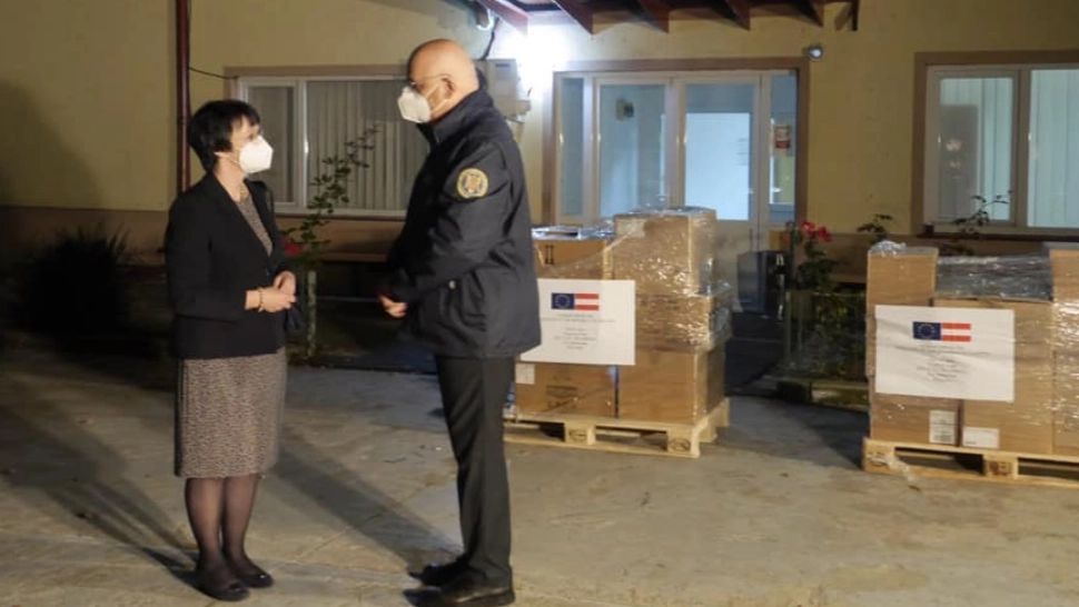 Peste 1.000 de cutii cu medicamente pentru tratarea pacienţilor COVID în stare gravă, donate de Austria