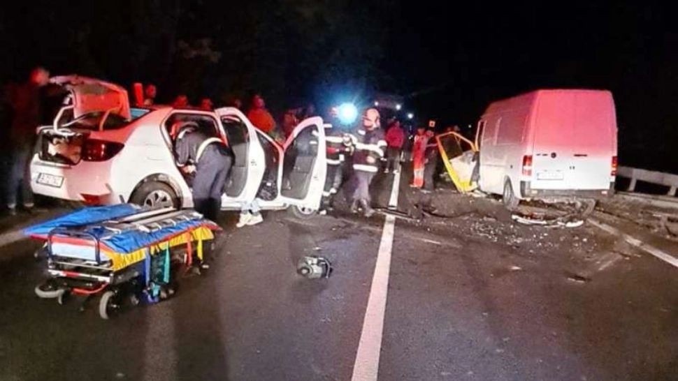 Accident GRAV în Vâlcea: 5 spanioli au fost răniţi. Trafic BLOCAT