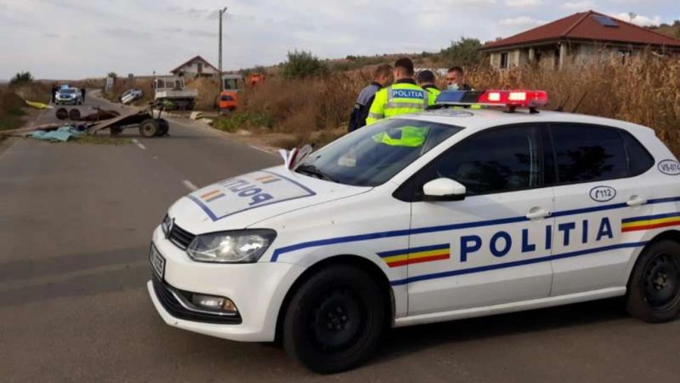 Accident teribil, în Vaslui. Bărbat decedat după ce căruţa pe care o conducea a fost izbită de o maşină