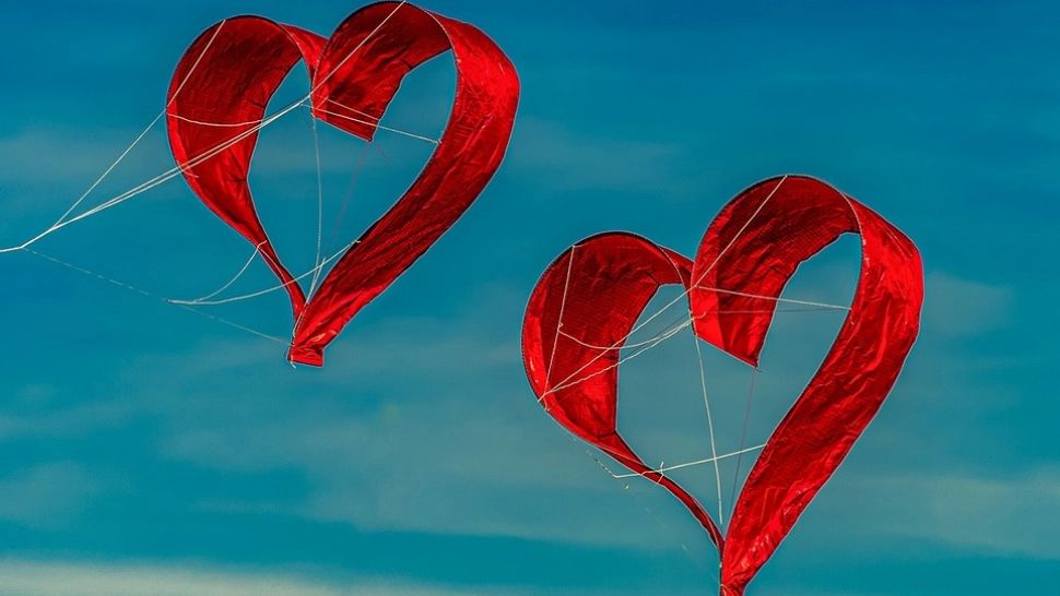 Cele mai compatibile cupluri din horoscop. Se vor iubi până la adânci bătrâneți