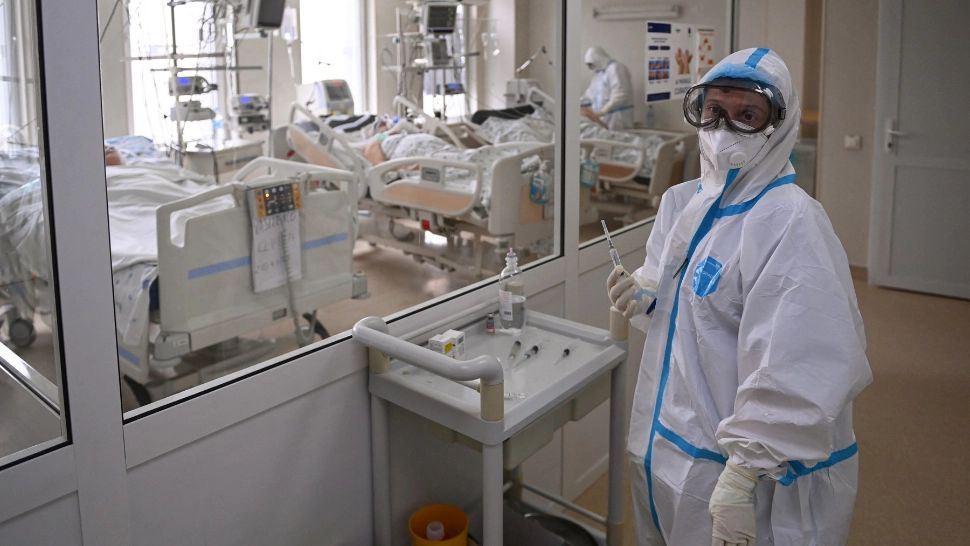 Ministrul Sănătății promite operaţionalizarea de noi paturi ATI în Bucureşti cel târziu până luni. La ce spitale vor fi repartizate 