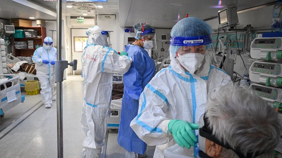 Bilanț coronavirus 8 octombrie. Cifre negre pentru România: aproape 14.000 de noi infectări, record absolut de decese