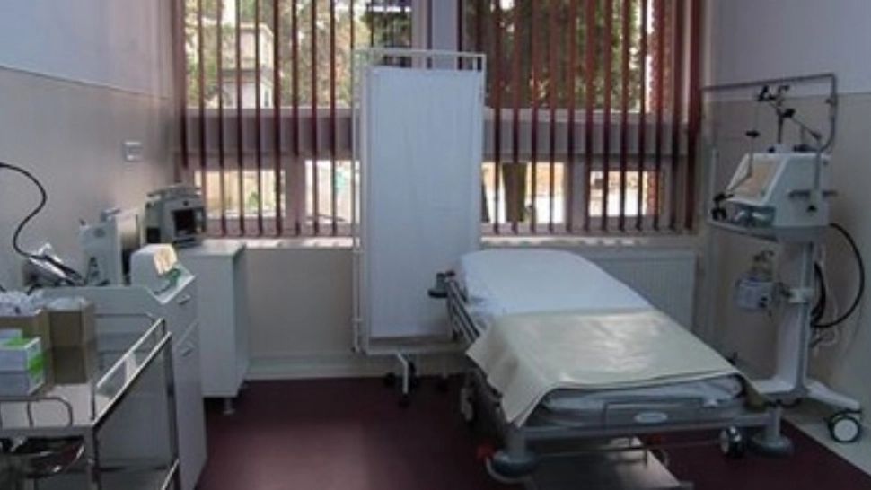 Acuzații grave, la Spitalul din Caransebeș: internat cu piciorul rupt, mort de pneumonie 