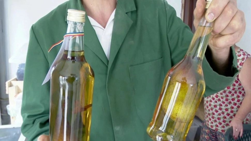 Sfârșit tragic pentru un bărbat din Brăila: A murit după ce a confundat sticla de țuică cu una de insecticid