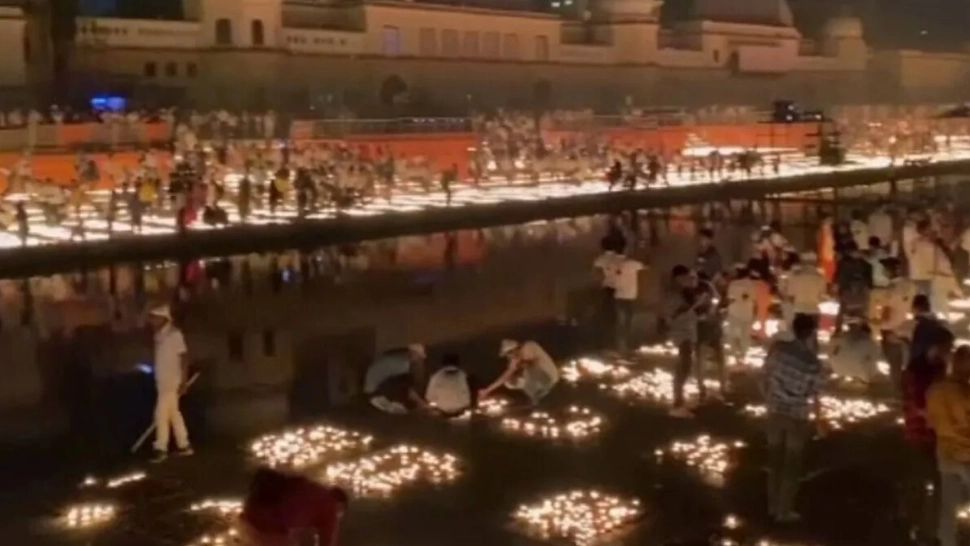 VIDEO | RECORD MONDIAL în India! Au fost aprinse peste 900.000 de candele 