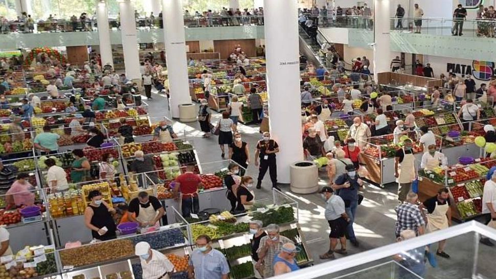 Piaţa BERCENI din Capitală, dar şi un supermarket din Piaţa Reşiţa, au activitatea SUSPENDATĂ! Ce au DESCOPERIT inspectorii de la Protecţia Consumatorilor la alți 15 operatori economici 