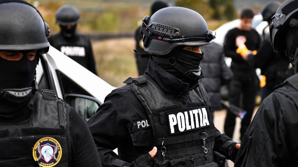 Vaccinarea „la chiuvetă”, în vizorul DNA - 13 percheziții ample în Bihor și Satu Mare, inclusiv la o instituție publică