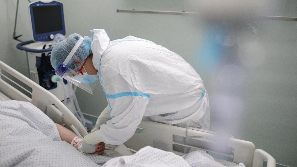 Bilanț coronavirus 13 noiembrie: 4.006 cazuri și 323 decese. Care este situația la Terapie intensivă