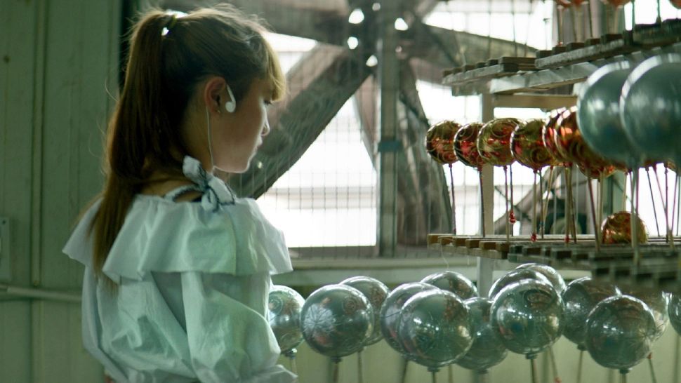 Veste proastă înainte de Crăciun: se scumpesc ornamentele și instalațiile pentru brad 