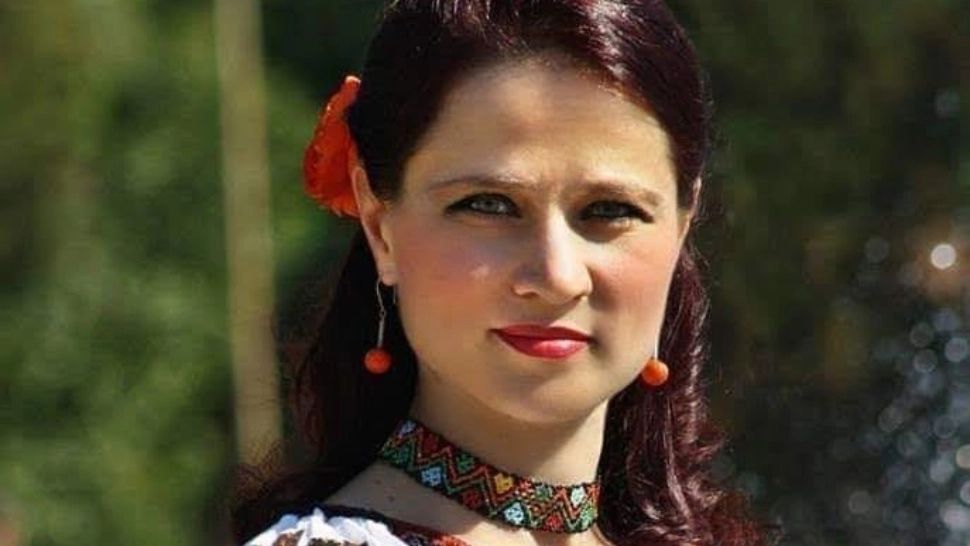 Interpreta de muzică populară Nicoleta Voicu, după ce a trecut prin COVID-19: Nu luați tratamente „după ureche”!