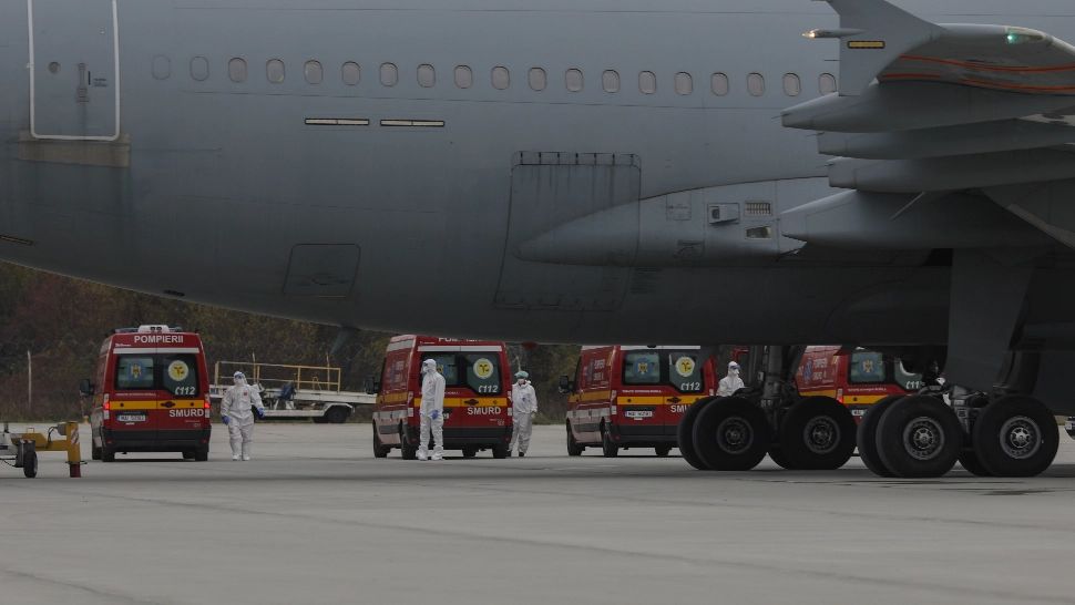 Aproape jumătate din pacienţii Covid trimişi în străinătate în valul 4 au decedat