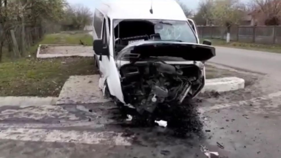VIDEO Accident de microbuz în județul Olt, 10 persoane transportate la spital
