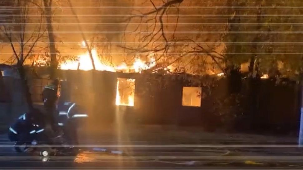 Incendiu PUTERNIC la o clădire de locuințe sociale din eforie Nord: Mai multe familii au rămas pe drumuri