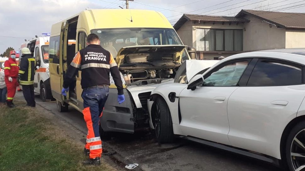 IMPACT devastator în Prahova cu VICTIME - copii dintr-un microbuz ȘCOLAR. A fost activat Planul ROȘU