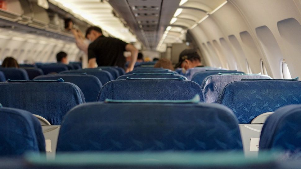 Pasager găsit MORT la bordul unui avion care zbura către Rusia