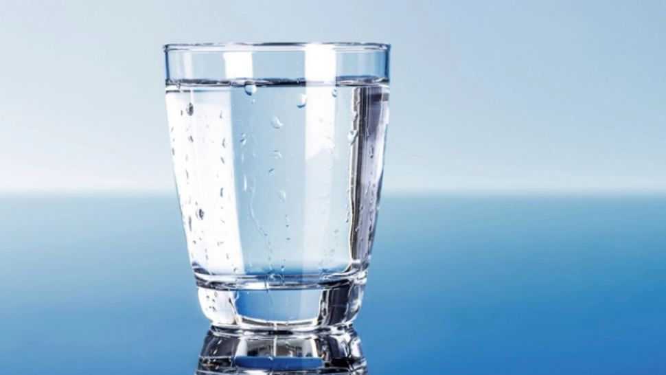 Adaugă acest ingredient în apa pe care o bei şi vei obţine un medicament uluitor