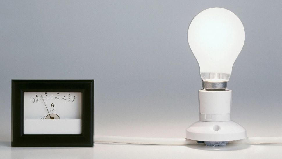 Un mare furnizor de energie anunță că va emite facturi recalculate cu schema de compensare - Clienții ar putea primi înapoi circa 10 lei