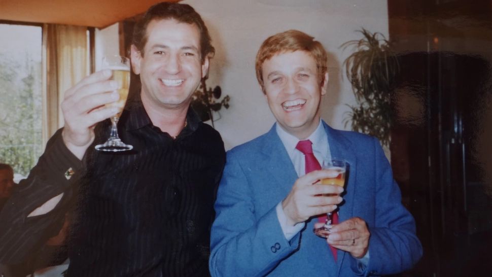 Viața și cariera îndrăgitului Benone Sinulescu. A cântat în fața unora dintre cei mai temuți dictatori din lume