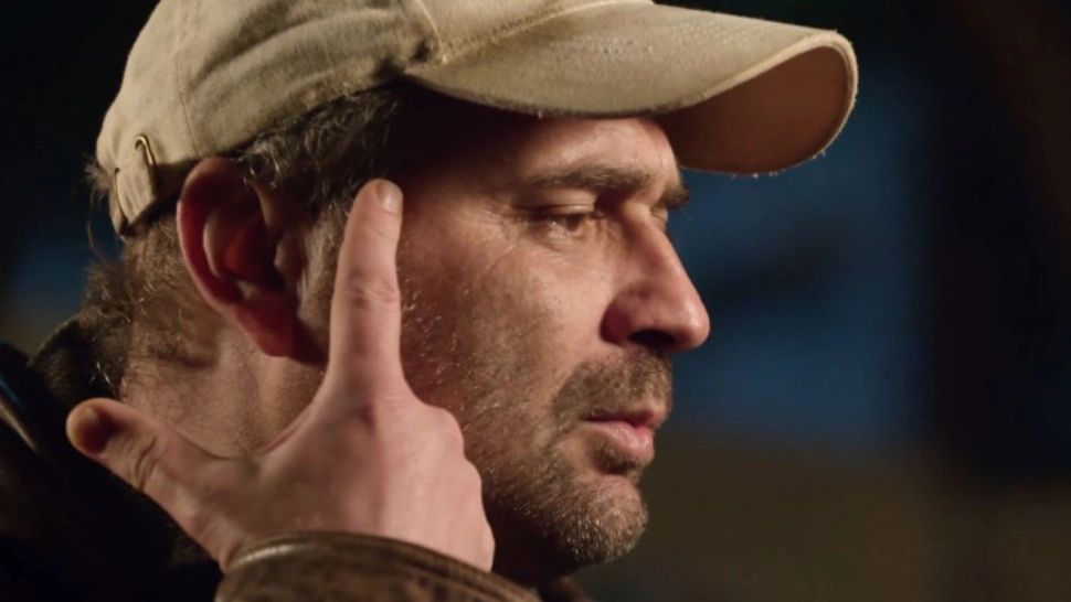 Celentano din Las Fierbinți, satiră usturătoare la adresa lui Iohannis: "E ușor să te duci la golf sau la piramide, dar fă ceva!"