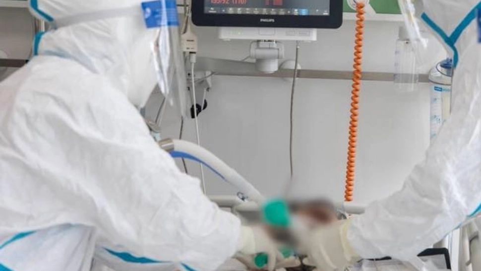 Sfâșietor. Ultima conversație a unui bolnav de Covid, de pe patul de spital, cu soția sa: "Tu să te faci bine..."