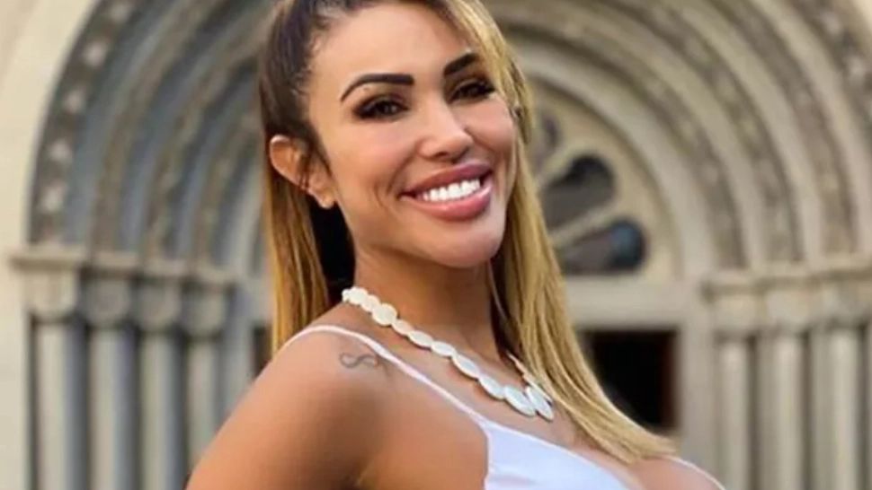 O tânără din Brazilia ȘOCHEAZĂ din nou - La 3 luni de la căsătoria cu ea însăși, divorțează. Motivul este bizar