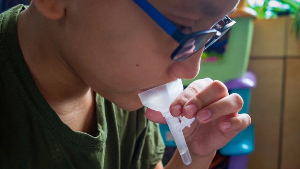 Sondaj | 94% dintre profesori nu se simt confortabil să facă teste COVID-19 la clasă! Ce probleme mai întâmpină aceștia în unitățile de învățământ 