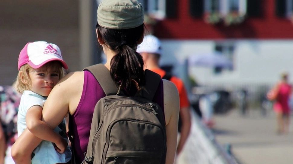 Noi reguli pentru menajere, bone, grădinari și alţi prestatori casnici. Cum vor fi plătiţi