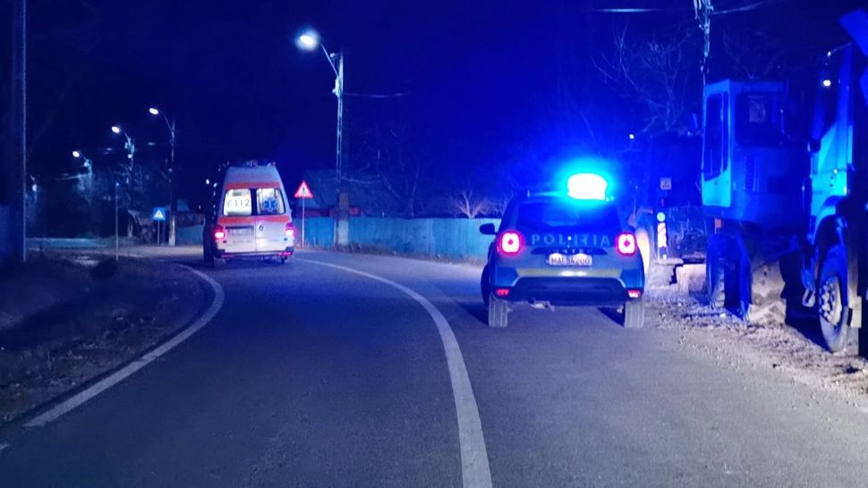 VIDEO | Caz șocant în Iași: Femeie atacată cu drujba de fiul ei. Victima, transportată de urgență la spital