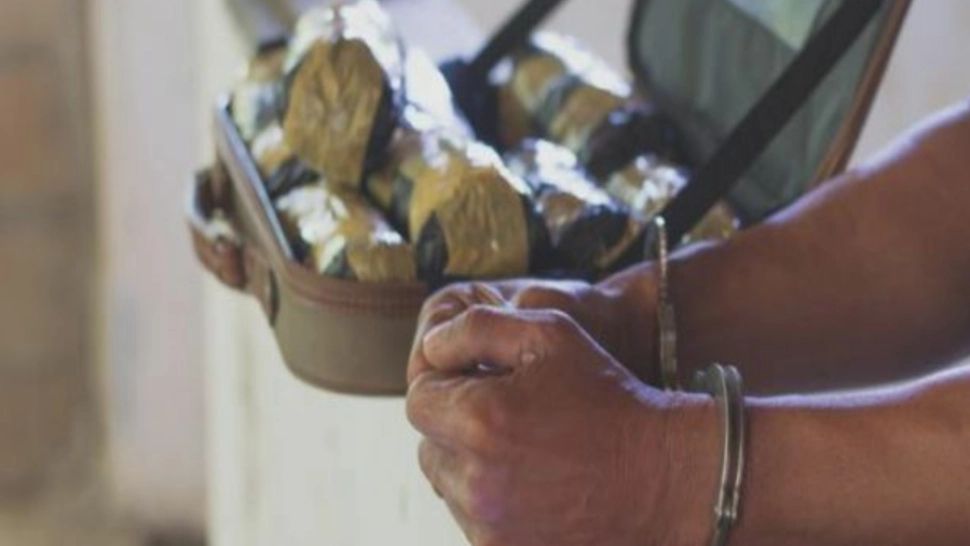 Traficant de droguri capturat de polițiștii din Vama Nădlac! Ce au găsit oamenii legii asupra lui 