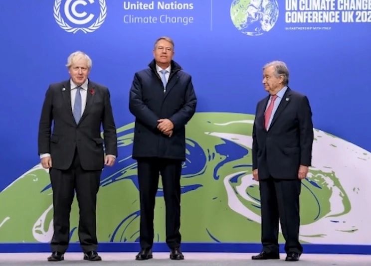 CULISELE STATULUI PARALEL. Iohannis s-a lăudat cu distrugerea industriei la summit-ul de la Glasgow