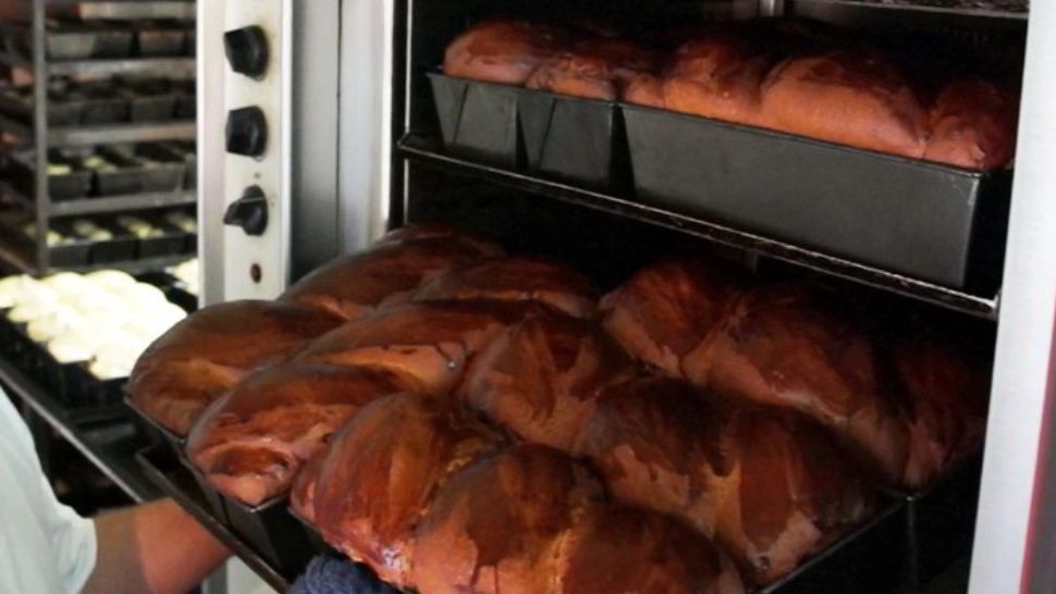 Vom mânca cozonac cu 30% mai scump de Crăciun. Vor fi scumpiri în lanț de la 1 ianuarie. Anunț din partea SINDICATELOR din alimentație 