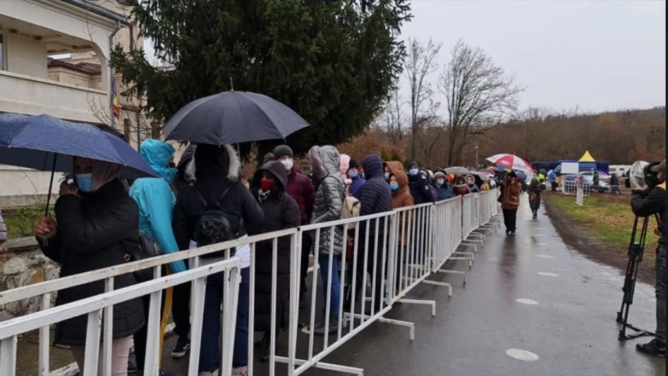 FOTO + VIDEO | Credincioșii încep să vină pelerinajul de Sfântul Andrei