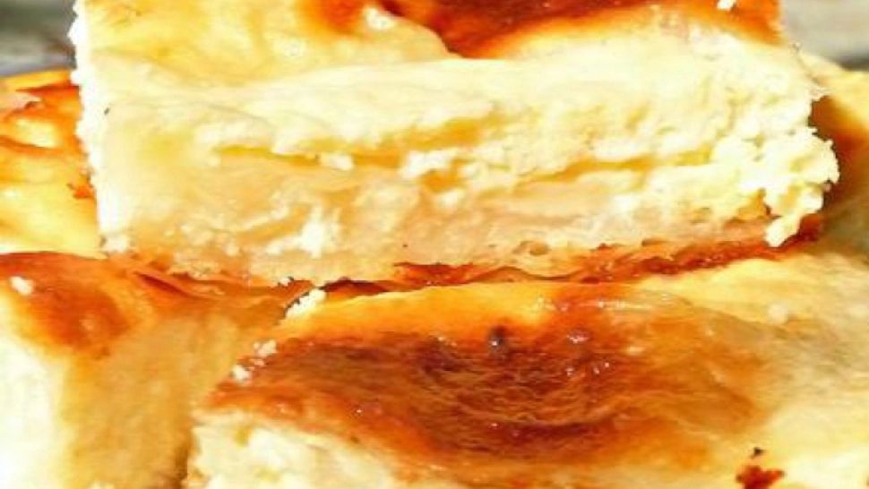 Așa faci cea mai bună plăcintă cu brânză dulce. Gata în 30 de minute!