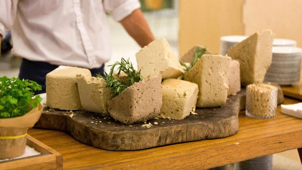 Ce este, de fapt, halvaua și ce se întâmplă în corpul tău când o mănânci - puțini știu asta despre alimentul de post preferat