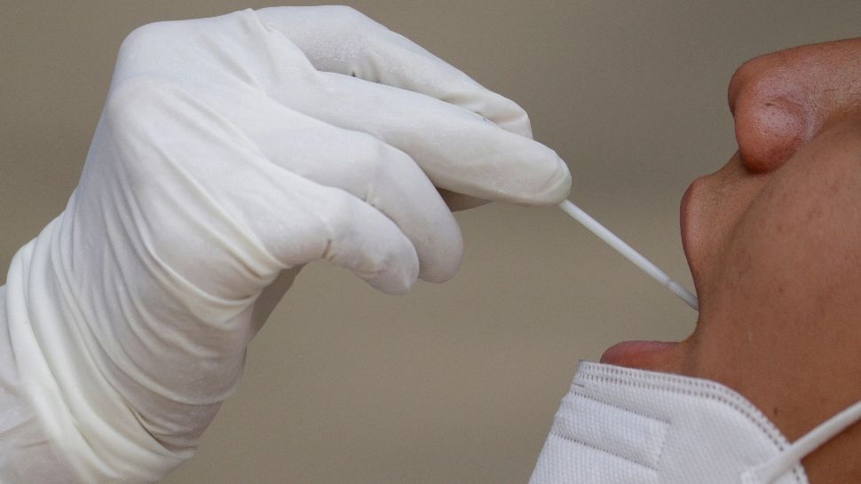 VIDEO | PSD şi PNL propun testare gratuită timp de două luni pentru angajaţii de la stat