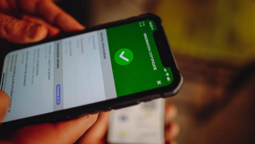 Concediu fără plată sau telemuncă pentru angajaţii din Slovacia care nu au certificat verde